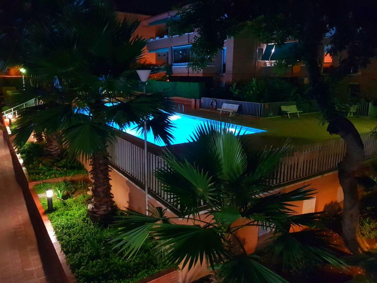 Apartamento Comarruga Playa y Piscina Exterior foto